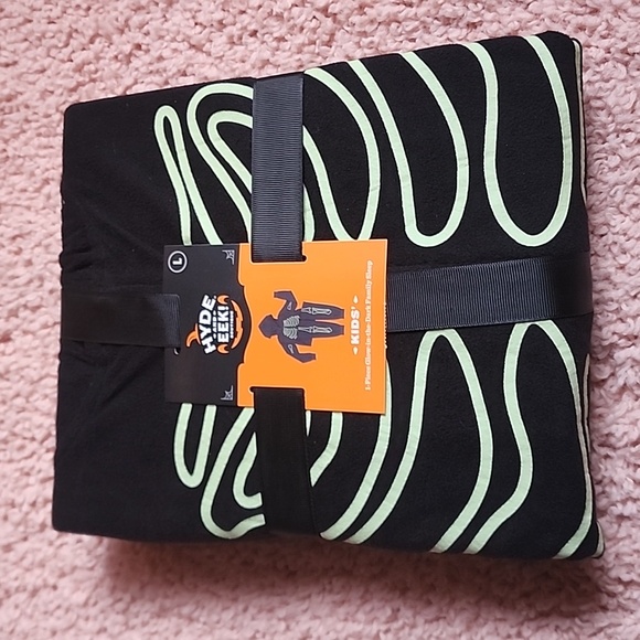 Hyde and Eek Glow in the Dark Sleepwear - Picture 2 of 6